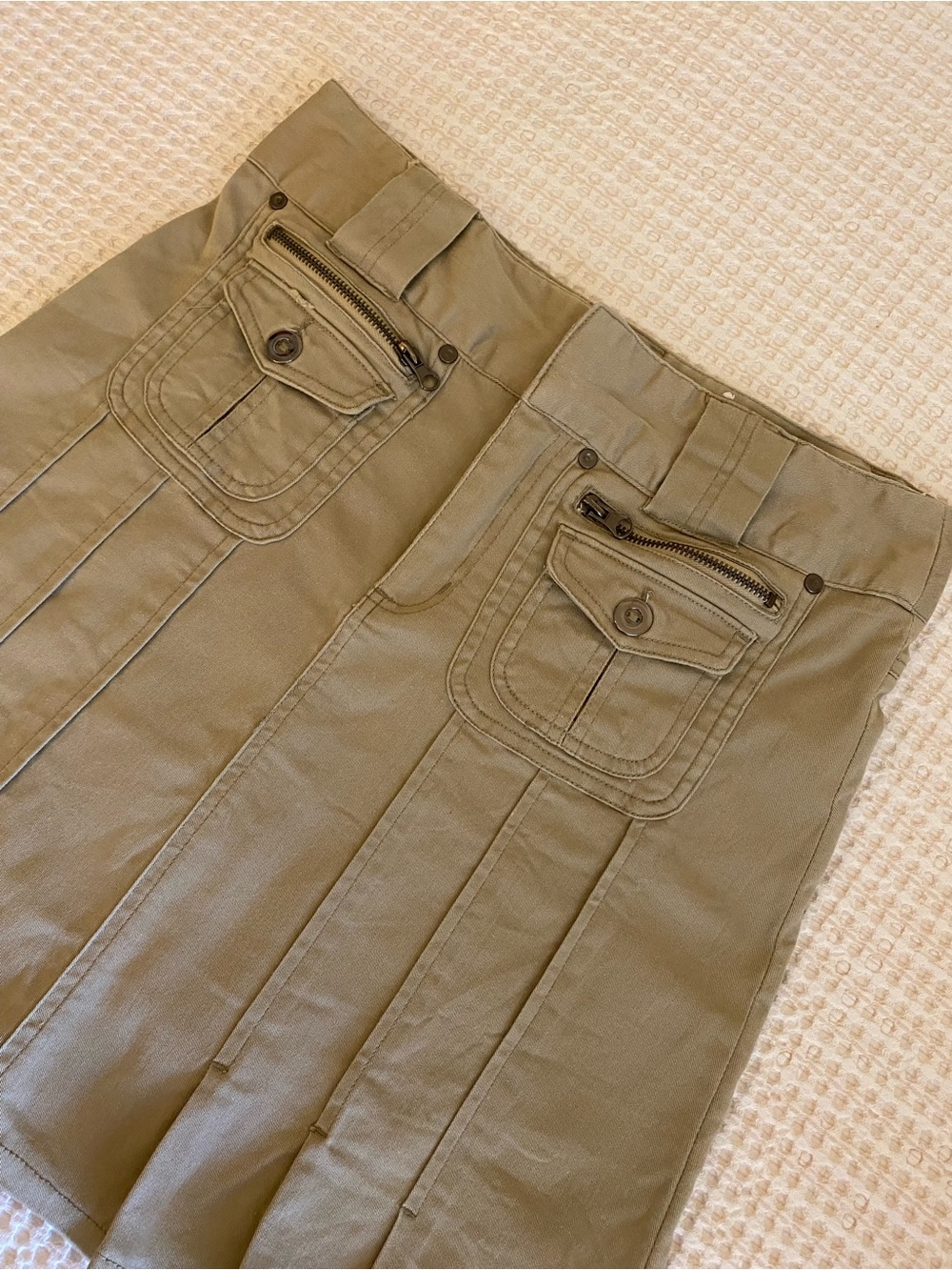 VINTAGE Y2K Utility Pleated Cargo Skirt in Khaki - 9 Juniors